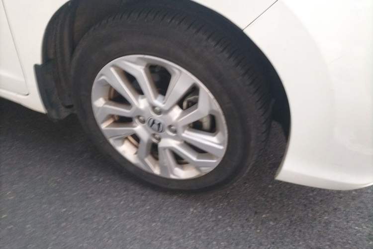 Used Honda Fit 2018 1.5L CVT Comfort Sunroof Version Right Front Wheel Hub