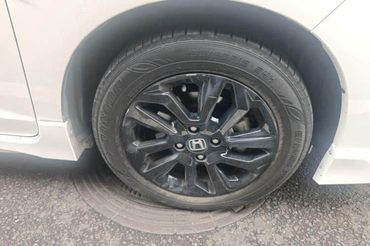 Used Honda Fit 2018 1.5L CVT Trendy Sports Edition Right Front Wheel Hub
