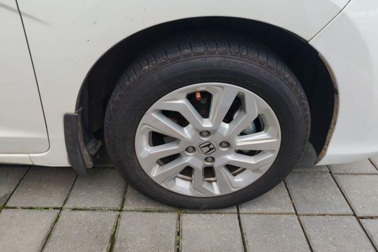 Used Honda Fit 2018 1.5L CVT Comfort Sunroof Version Right Front Wheel Hub