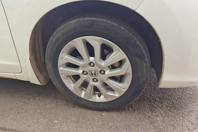 Used Honda Fit 2018 1.5L CVT Comfort Sunroof Version Right Front Wheel Hub