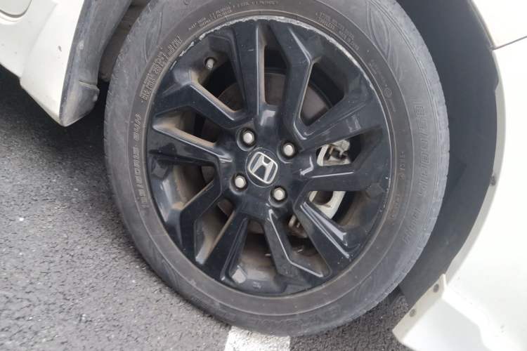 Used Honda Fit 2018 1.5L CVT Trendy Sports Edition Right Front Wheel Hub