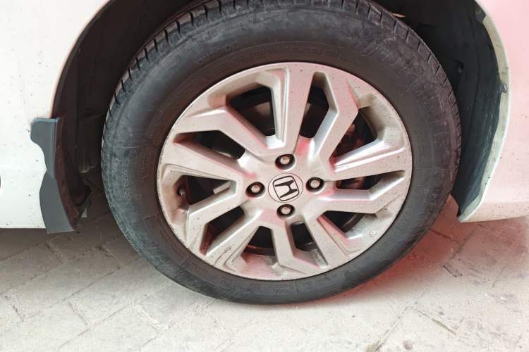 Used Honda Fit 2018 1.5L CVT Comfort Sunroof Version Right Front Wheel Hub