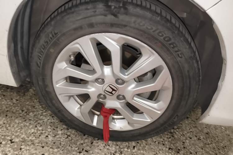 Used Honda Fit 2018 1.5L CVT Comfort Sunroof Version Right Front Wheel Hub
