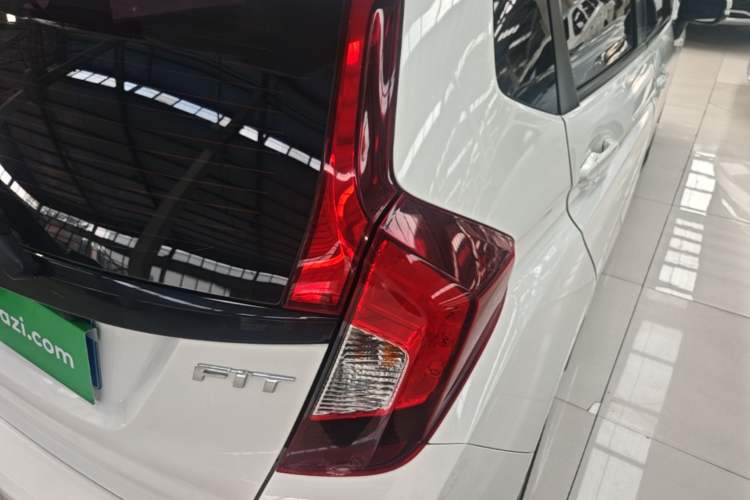 Used Honda Fit 2018 1.5L CVT Comfort Sunroof Version Right Rear Taillight
