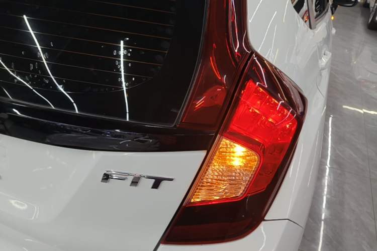 Used Honda Fit 2018 1.5L CVT Comfort Version Right Rear Taillight