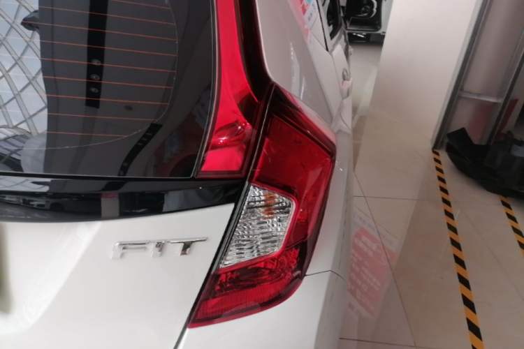 Used Honda Fit 2018 1.5L CVT Comfort Sunroof Version Right Rear Taillight