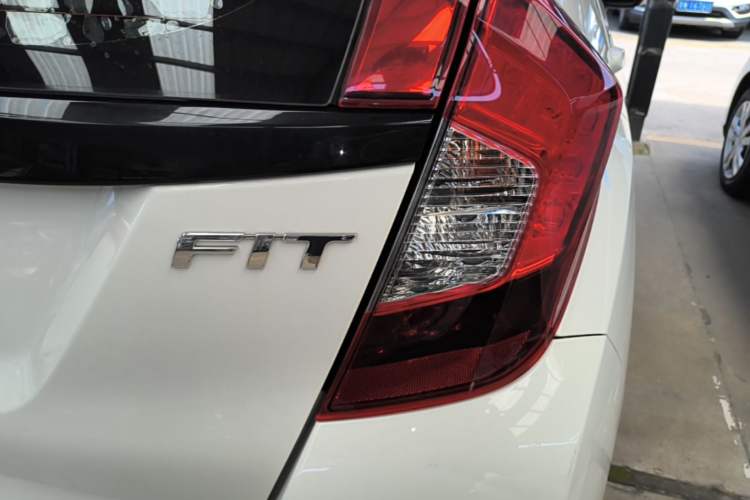 Used Honda Fit 2018 1.5L CVT Comfort Version Right Rear Taillight