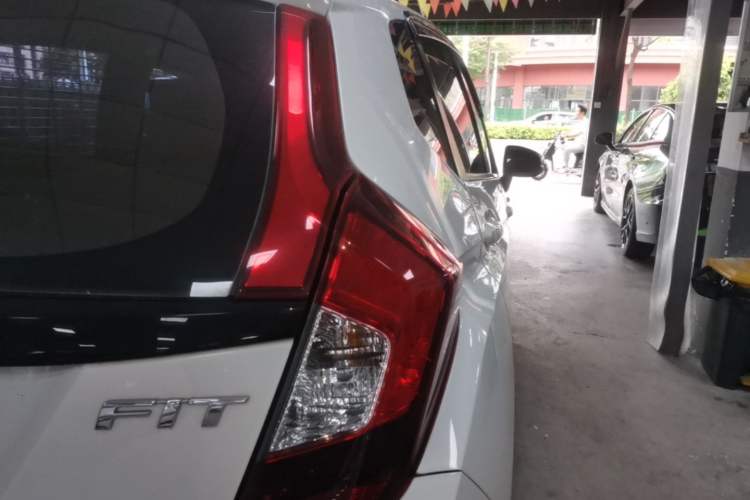 Used Honda Fit 2018 1.5L CVT Comfort Sunroof Version Right Rear Taillight