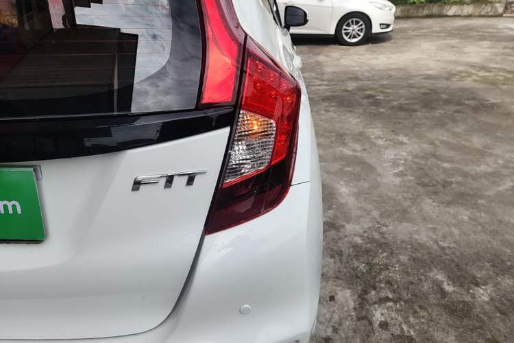 Used Honda Fit 2018 1.5L CVT Comfort Version Right Rear Taillight