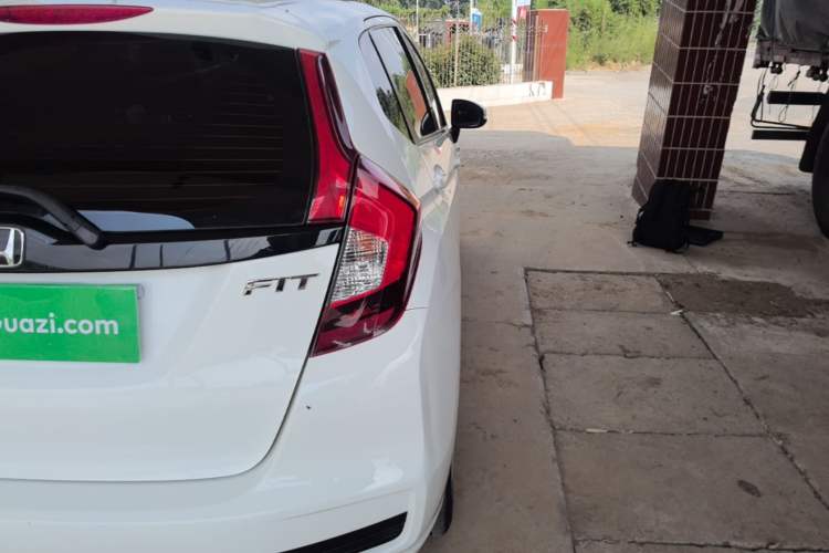 Used Honda Fit 2018 1.5L CVT Comfort Version Right Rear Taillight