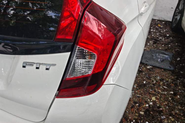 Used Honda Fit 2018 1.5L CVT Comfort Version Right Rear Taillight