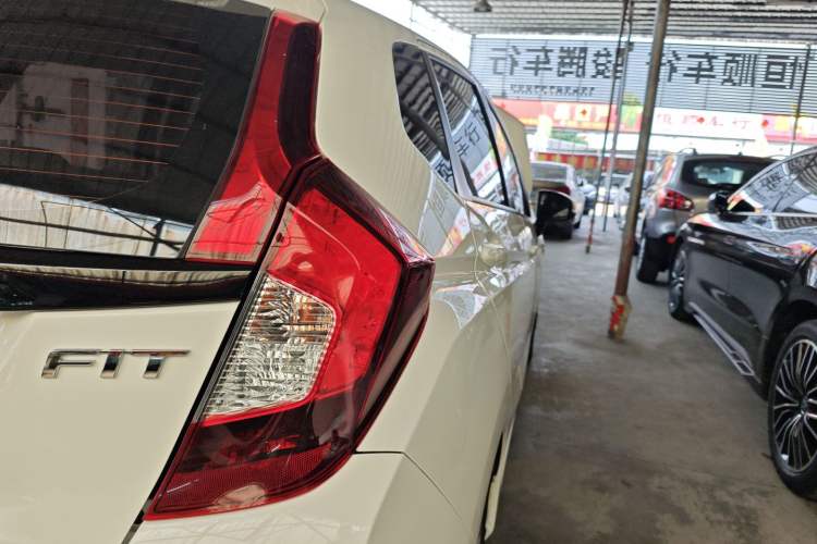 Used Honda Fit 2018 1.5L CVT Comfort Sunroof Version Right Rear Taillight