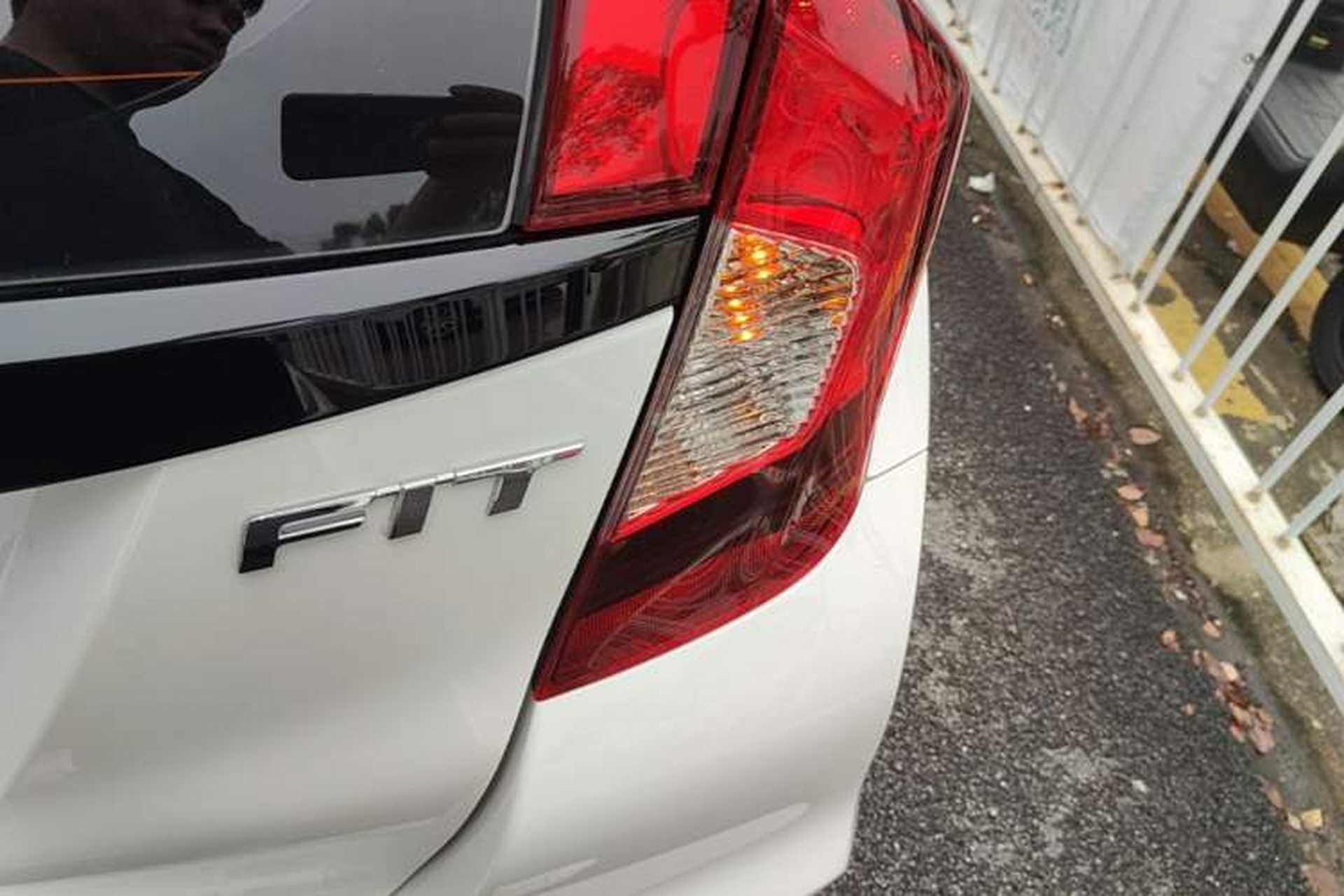 Used Honda Fit 2018 1.5L CVT Comfort Sunroof Version Right Rear Taillight