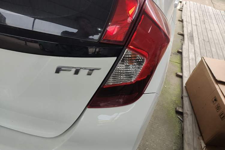 Used Honda Fit 2018 1.5L CVT Comfort Sunroof Version Right Rear Taillight