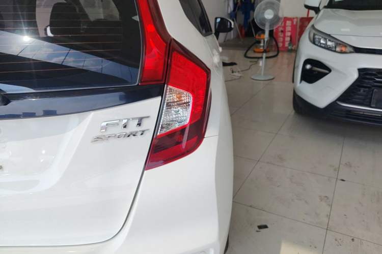 Used Honda Fit 2018 1.5L CVT Trendy Sports Edition Right Rear Taillight