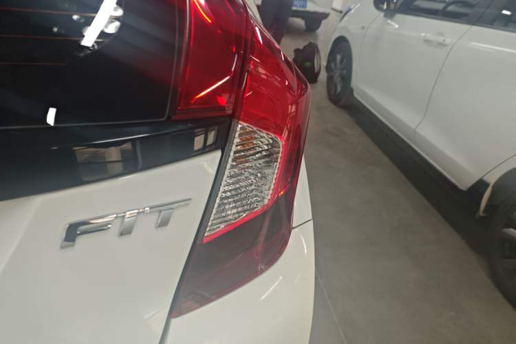 Used Honda Fit 2018 1.5L CVT Comfort Sunroof Version Right Rear Taillight