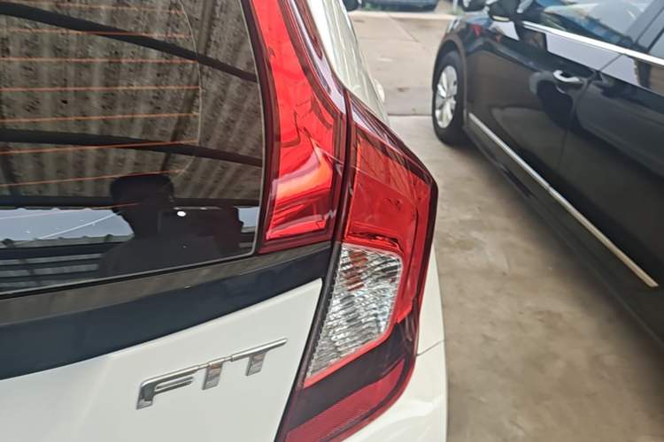 Used Honda Fit 2018 1.5L CVT Comfort Version Right Rear Taillight