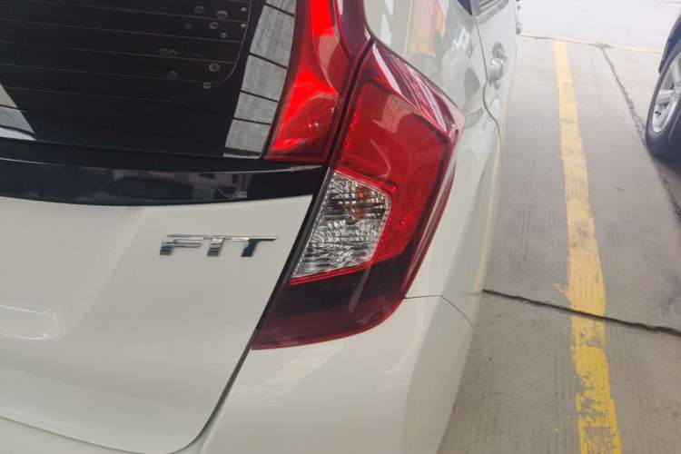 Used Honda Fit 2018 1.5L CVT Comfort Version Right Rear Taillight