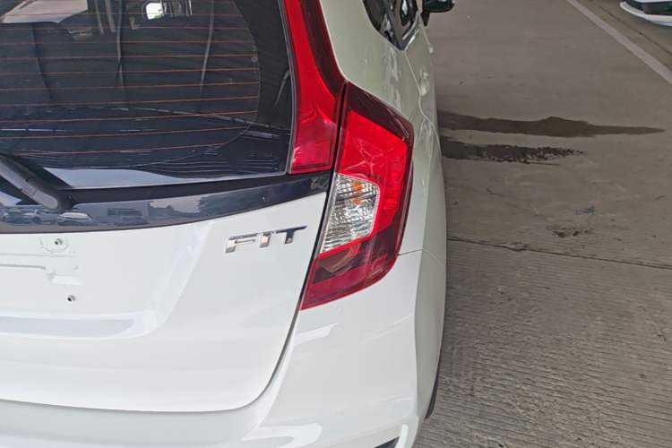 Used Honda Fit 2018 1.5L CVT Comfort Version Right Rear Taillight