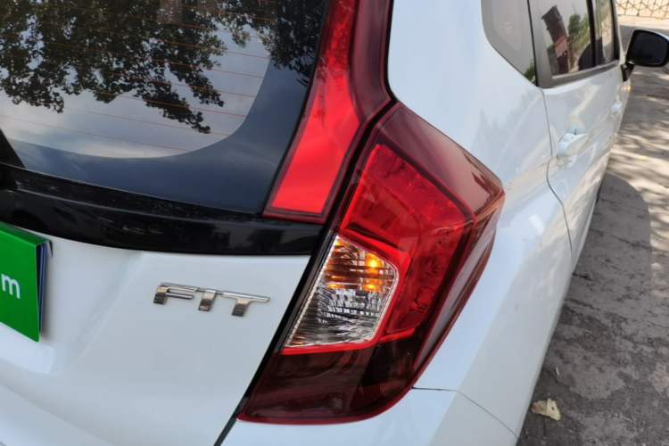 Used Honda Fit 2018 1.5L CVT Comfort Sunroof Version Right Rear Taillight
