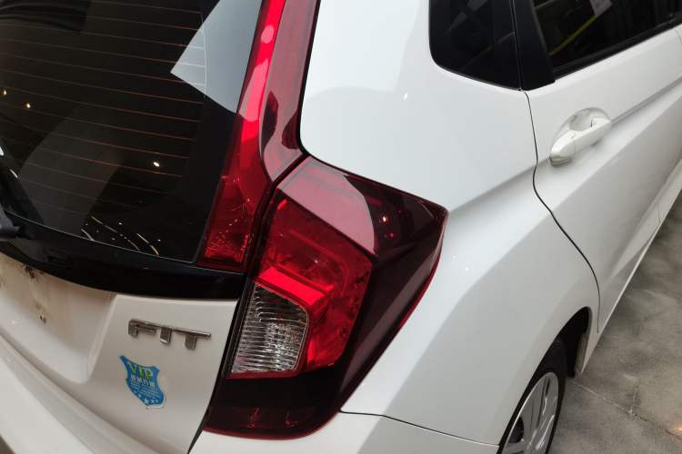 Used Honda Fit 2018 1.5L CVT Comfort Version Right Rear Taillight