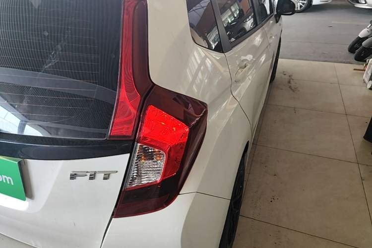 Used Honda Fit 2018 1.5L CVT Comfort Version Right Rear Taillight