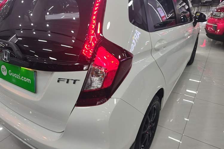 Used Honda Fit 2018 1.5L CVT Comfort Version Right Rear Taillight