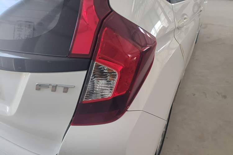 Used Honda Fit 2018 1.5L CVT Comfort Sunroof Version Right Rear Taillight