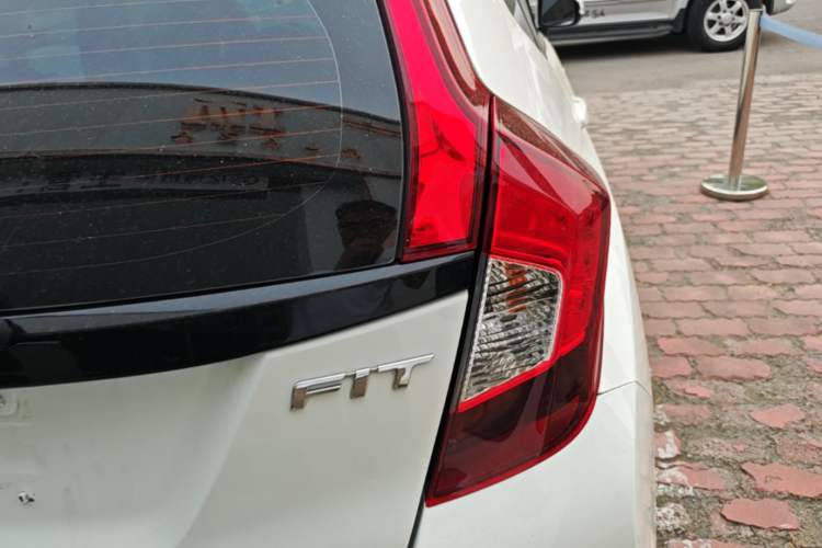 Used Honda Fit 2018 1.5L CVT Comfort Version Right Rear Taillight