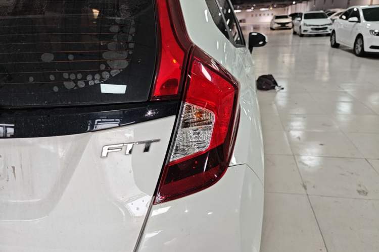 Used Honda Fit 2018 1.5L CVT Comfort Sunroof Version Right Rear Taillight