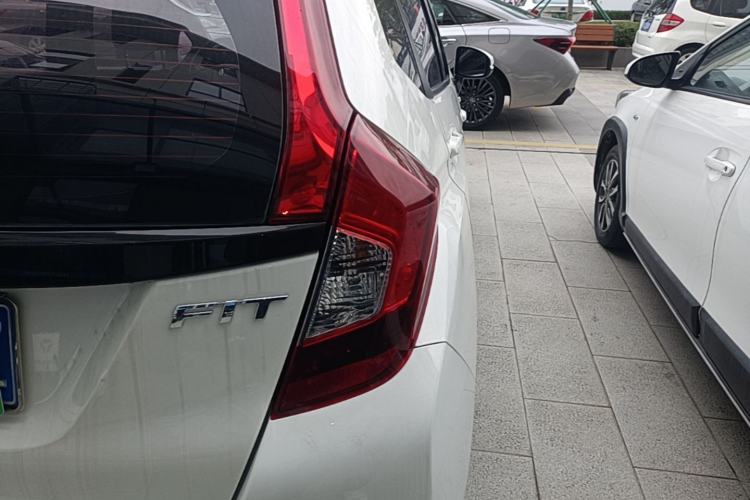 Used Honda Fit 2018 1.5L CVT Comfort Version Right Rear Taillight
