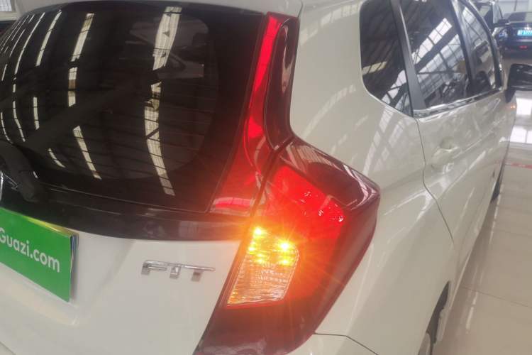 Used Honda Fit 2018 1.5L CVT Comfort Version Right Rear Taillight