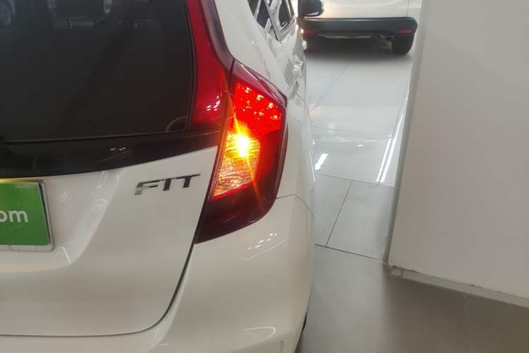 Used Honda Fit 2018 1.5L CVT Comfort Sunroof Version Right Rear Taillight