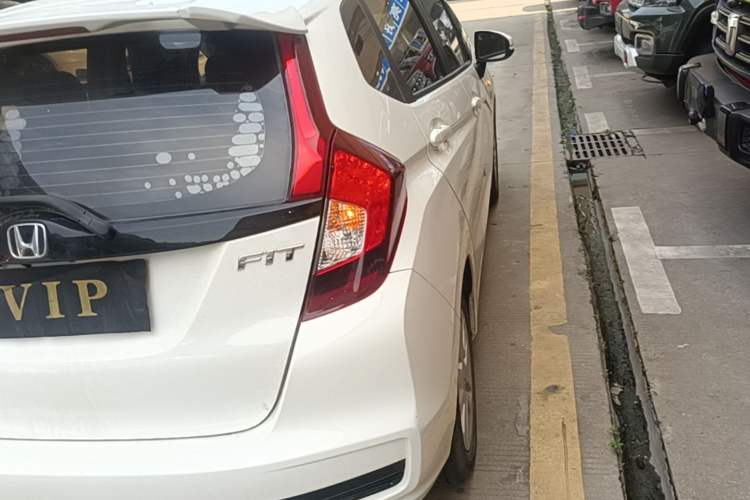 Used Honda Fit 2018 1.5L CVT Comfort Sunroof Version Right Rear Taillight