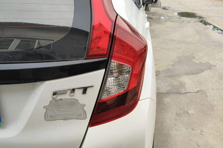 Used Honda Fit 2018 1.5L CVT Comfort Version Right Rear Taillight