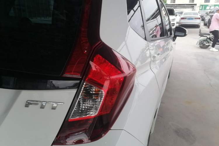 Used Honda Fit 2018 1.5L CVT Comfort Sunroof Version Right Rear Taillight