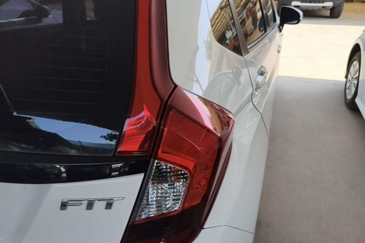 Used Honda Fit 2018 1.5L CVT Comfort Sunroof Version Right Rear Taillight