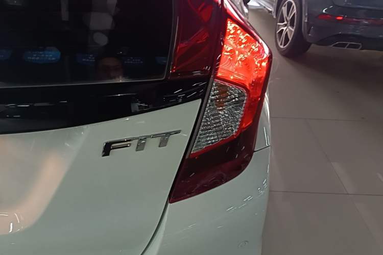 Used Honda Fit 2018 1.5L CVT Comfort Version Right Rear Taillight