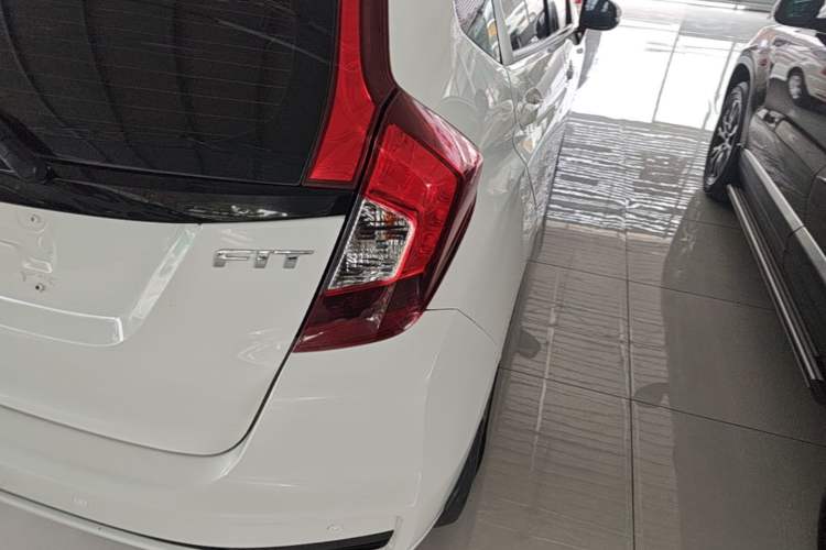 Used Honda Fit 2018 1.5L CVT Comfort Sunroof Version Right Rear Taillight