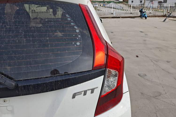 Used Honda Fit 2018 1.5L CVT Comfort Sunroof Version Right Rear Taillight
