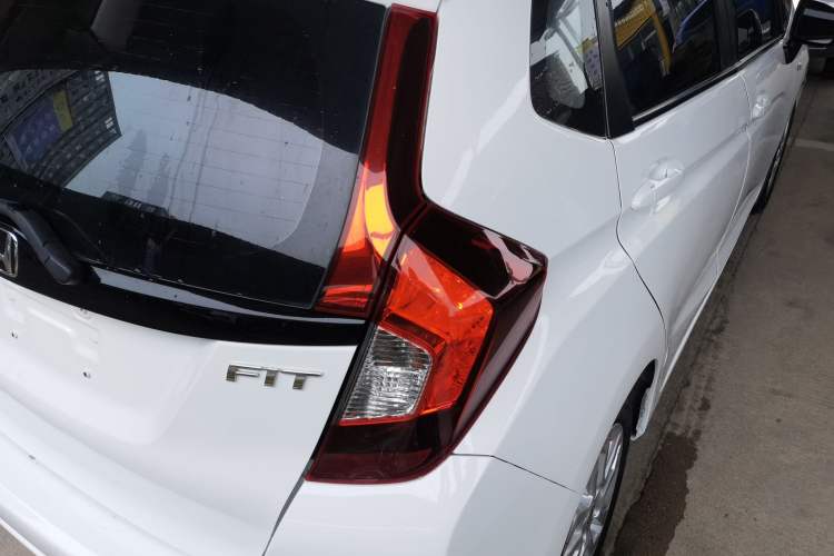 Used Honda Fit 2018 1.5L CVT Comfort Sunroof Version Right Rear Taillight