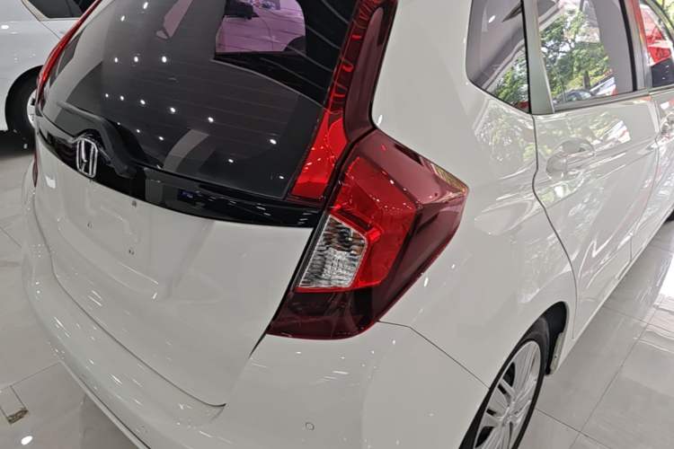 Used Honda Fit 2018 1.5L CVT Comfort Version Right Rear Taillight