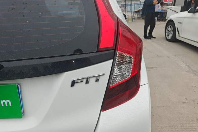 Used Honda Fit 2018 1.5L CVT Comfort Sunroof Version Right Rear Taillight