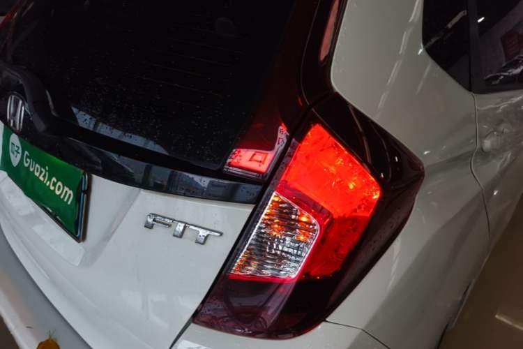 Used Honda Fit 2018 1.5L CVT Comfort Version Right Rear Taillight