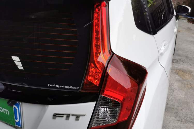 Used Honda Fit 2018 1.5L CVT Comfort Version Right Rear Taillight