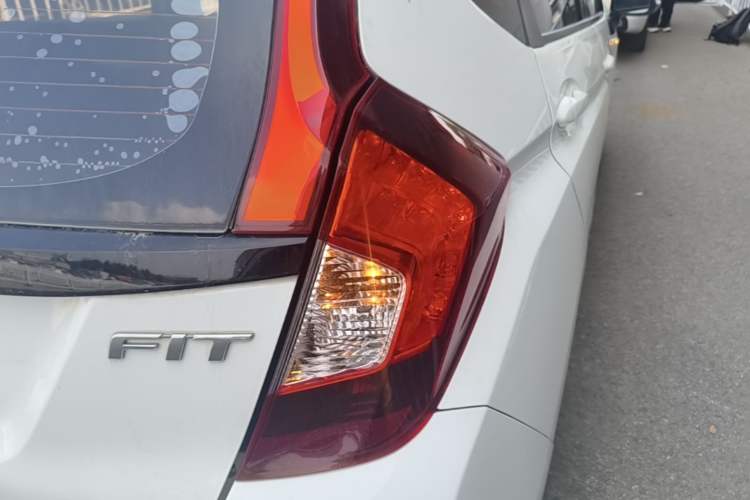 Used Honda Fit 2018 1.5L CVT Comfort Sunroof Version Right Rear Taillight