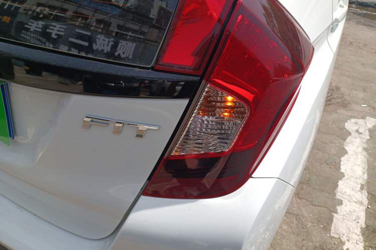 Used Honda Fit 2018 1.5L CVT Comfort Sunroof Version Right Rear Taillight