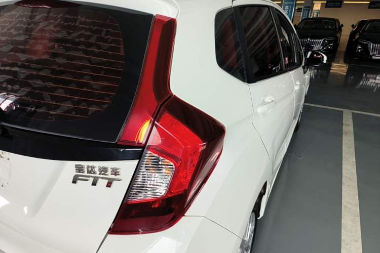 Used Honda Fit 2018 1.5L CVT Comfort Sunroof Version Right Rear Taillight
