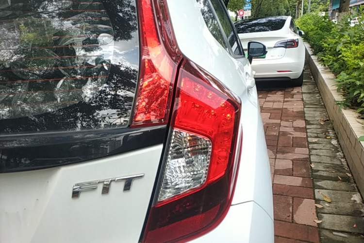 Used Honda Fit 2018 1.5L CVT Comfort Version Right Rear Taillight