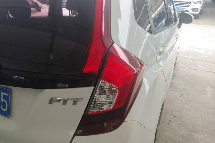 Used Honda Fit 2018 1.5L CVT Comfort Sunroof Version Right Rear Taillight